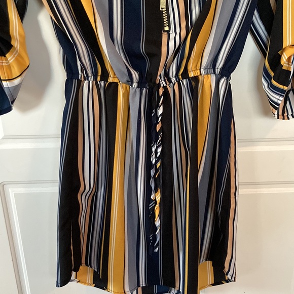 STELLA TWEED💫 Women’s Black/Yellow/White Striped Zipper-Up Long Sleeve Flowing - Picture 10 of 13